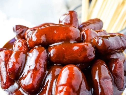 https://www.soulfullymade.com/wp-content/uploads/2019/02/Crock-Pot-BBQ-Little-Smokies-500x375.jpg