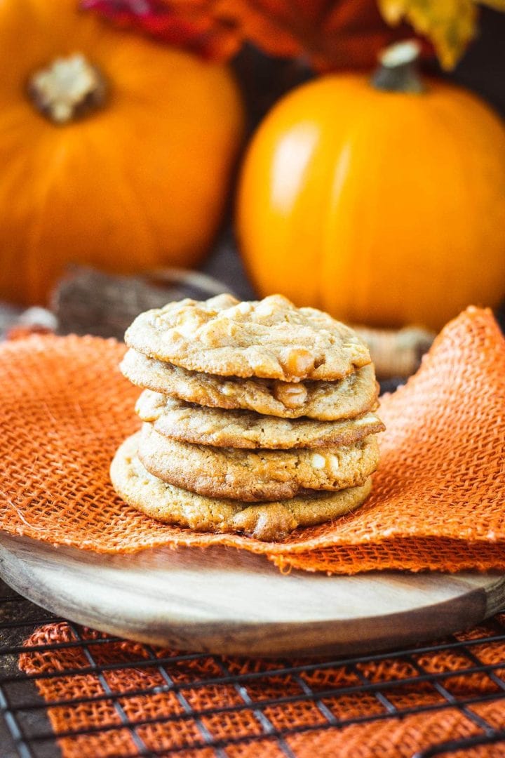 White Chocolate Caramel Pumpkin Spice Cookies - Soulfully Made