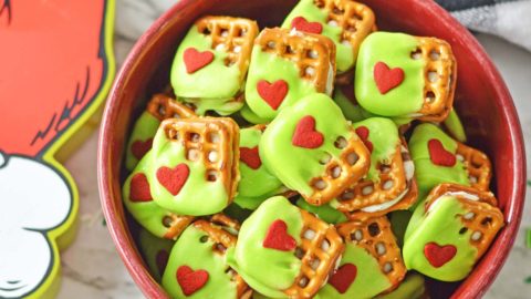 https://www.soulfullymade.com/wp-content/uploads/2022/11/grinch-pretzel-bites-recipe-square-480x270.jpg