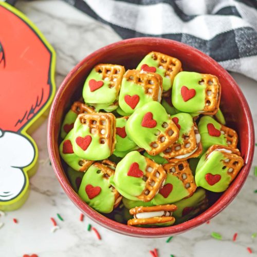 Grinch Snack Mix - Sweet Beginnings Blog