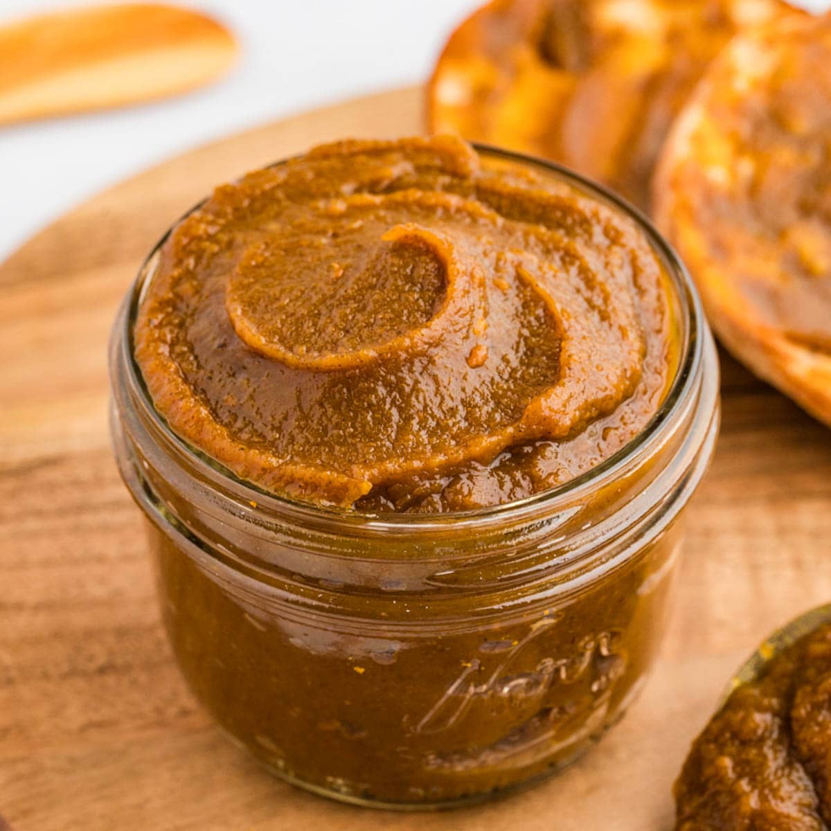 Pumpkin butter in a mason jar.