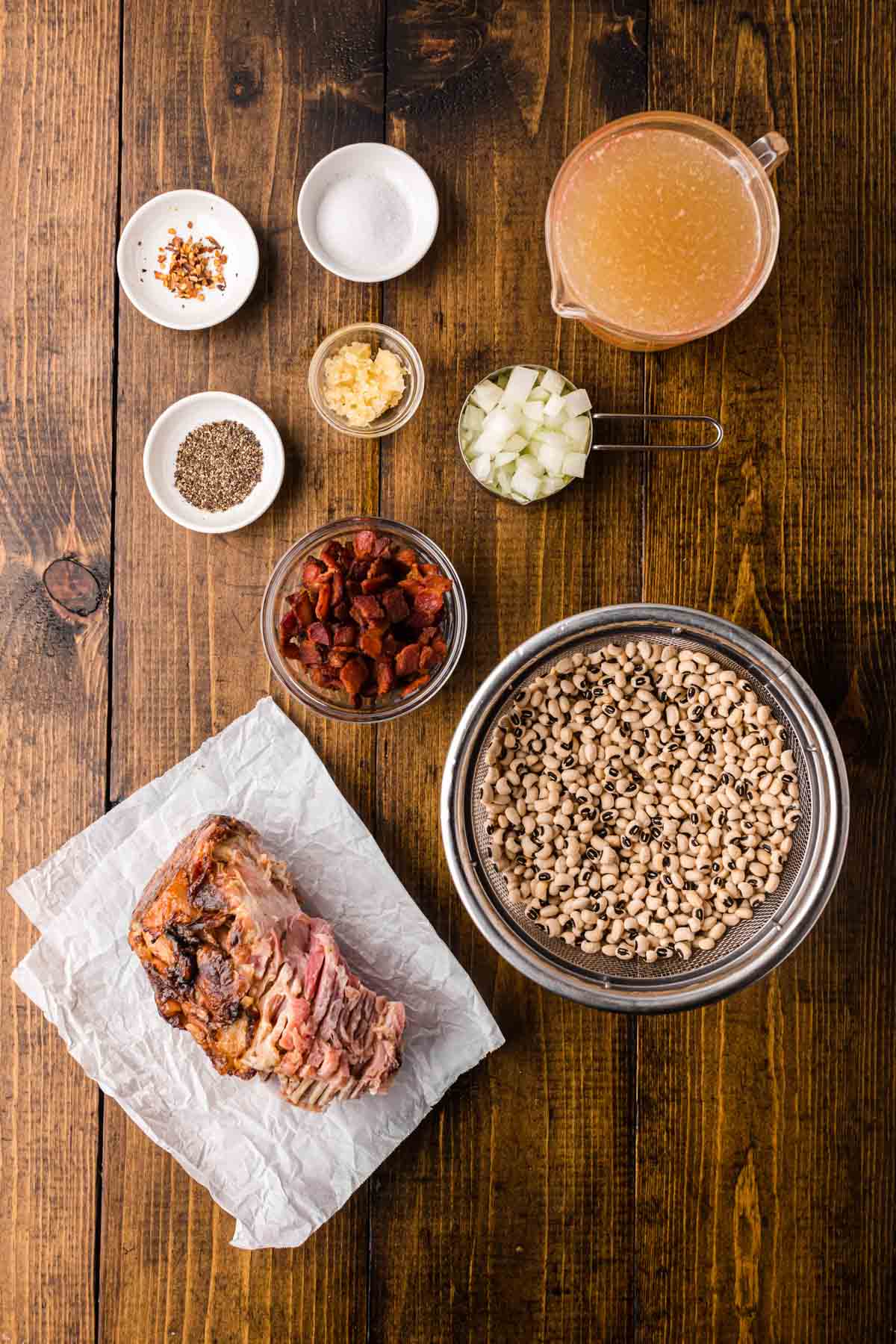 Ingredients needed to make slow cooker, black-eyed peas.